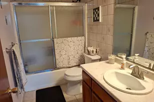 250 Gonzalez Dr, Hollister, CA 95023 - Photo 9