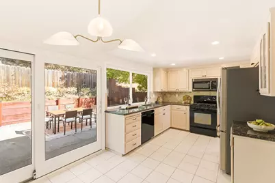 1581 Ascension Dr, San Mateo, CA 94402 - Photo 15