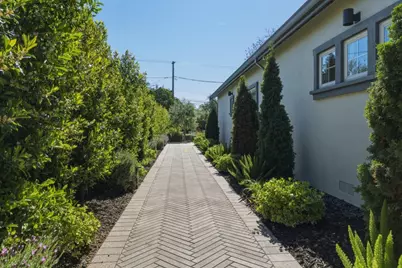 1054 Longfellow Ave, Campbell, CA 95008 - Photo 41