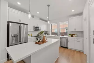 1065 Darwin Ter 3, Sunnyvale, CA 94085 - Photo 17