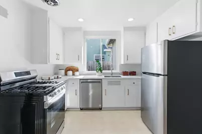 918 Mockingbird Ln, Sunnyvale, CA 94087 - Photo 17