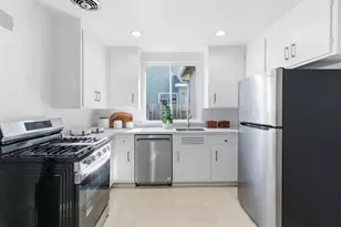 918 Mockingbird Ln, Sunnyvale, CA 94087 - Photo 17