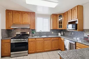 848 Wildwood Ave, Daly City, CA 94015 - Photo 11