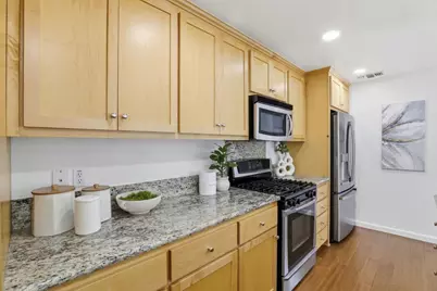1035 Scotia Ter 304, Sunnyvale, CA 94089 - Photo 9
