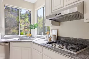 117 Lakewood Cir, San Mateo, CA 94402 - Photo 17