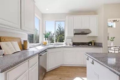 117 Lakewood Cir, San Mateo, CA 94402 - Photo 15