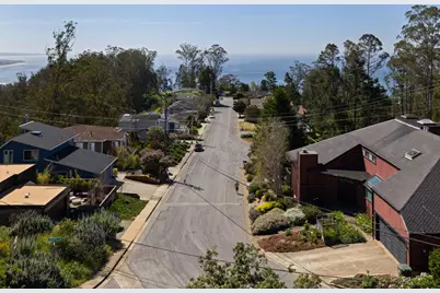 103 Dolphine Ave, El Granada, CA 94018 - Photo 45