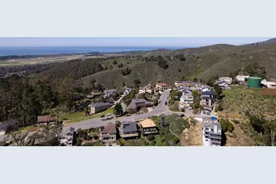 103 Dolphine Ave, El Granada, CA 94018 - Photo 17