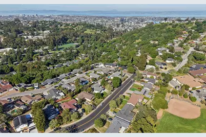 1515 Chula Vista Dr, Belmont, CA 94002 - Photo 35