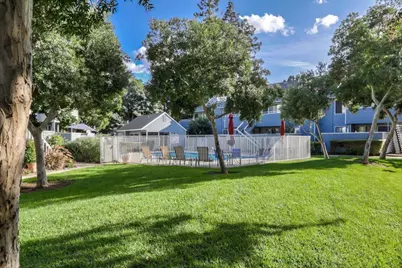 912 La Barbera Dr, San Jose, CA 95126 - Photo 19