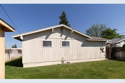 377 W Alluvial Ave, Pinedale, CA 93650 - Photo 51