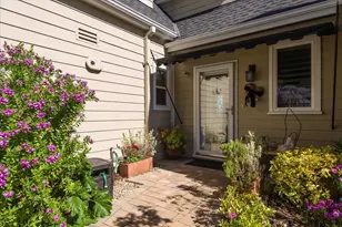 819 Holly Rd, Belmont, CA 94002 - Photo 17