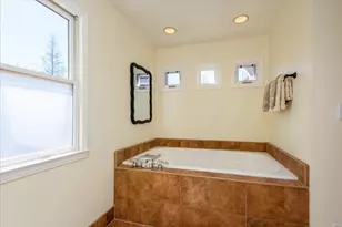 941 College Ave, Palo Alto, CA 94306 - Photo 9