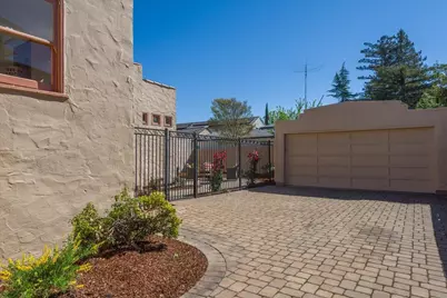 941 College Ave, Palo Alto, CA 94306 - Photo 17