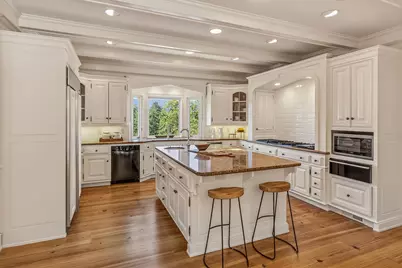 1110 Trinity Dr, Menlo Park, CA 94025 - Photo 11