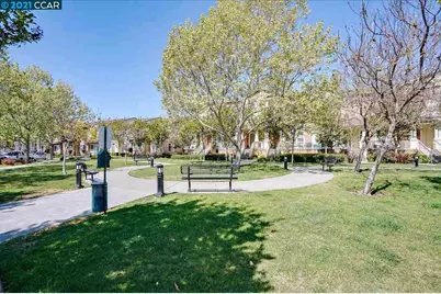 900 Old Oak Ln 3, Hayward, CA 94541 - Photo 31