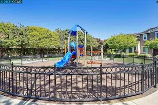 900 Old Oak Ln 3, Hayward, CA 94541 - Photo 37