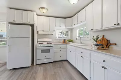 401 Bothun Rd, Turlock, CA 95380 - Photo 11