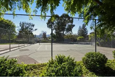 5 Corinthian Ct, Novato, CA 94947 - Photo 25