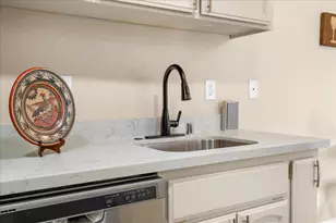 25164 Copa Del Oro Dr 203, Hayward, CA 94545 - Photo 5