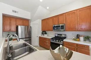 365 Shelby Dr, Mountain View, CA 94043 - Photo 15