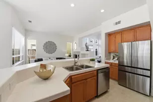 365 Shelby Dr, Mountain View, CA 94043 - Photo 19