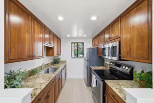 32 Cove Ln, Redwood Shores, CA 94065 - Photo 19