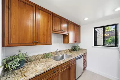 32 Cove Ln, Redwood Shores, CA 94065 - Photo 21