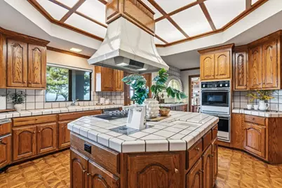 200 Tobin Clark Dr, Hillsborough, CA 94010 - Photo 31