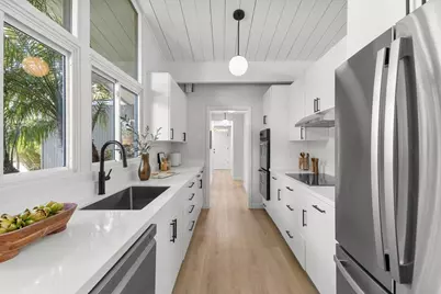 897 Newell Rd, Palo Alto, CA 94303 - Photo 13