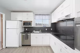 305 Lakeshire Dr, Daly City, CA 94015 - Photo 9