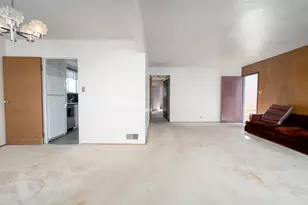 305 Lakeshire Dr, Daly City, CA 94015 - Photo 13