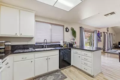 1980 Pebblewood Dr, Sacramento, CA 95833 - Photo 13