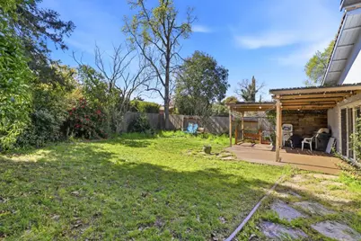 1980 Pebblewood Dr, Sacramento, CA 95833 - Photo 37