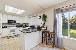 1980 Pebblewood Dr, Sacramento, CA 95833 - Photo 15