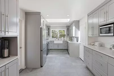 329 Stuart Ave, Pacific Grove, CA 93950 - Photo 9