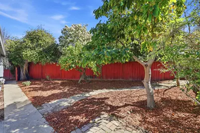 111 Nancy Ct, Mountain View, CA 94041 - Photo 11