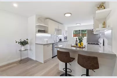 111 Nancy Ct, Mountain View, CA 94041 - Photo 5