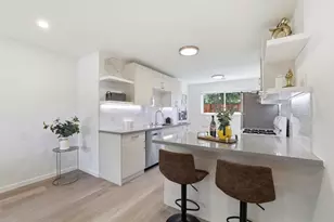 111 Nancy Ct, Mountain View, CA 94041 - Photo 5