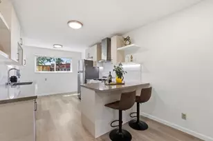 111 Nancy Ct, Mountain View, CA 94041 - Photo 15