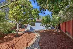 111 Nancy Ct, Mountain View, CA 94041 - Photo 7