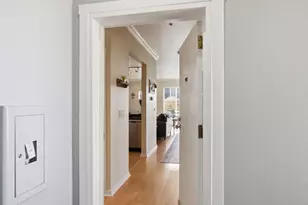 97 E Saint James St 57, San Jose, CA 95112 - Photo 3