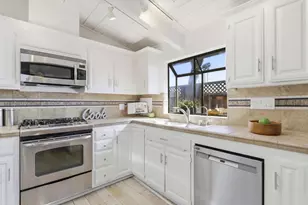 666 Ashbourne Dr, Sunnyvale, CA 94087 - Photo 15