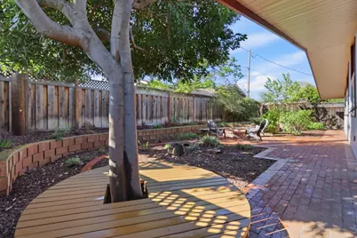 666 Ashbourne Dr, Sunnyvale, CA 94087 - Photo 35