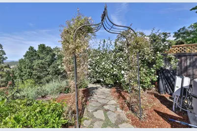 3047 High Meadow Ln, San Jose, CA 95135 - Photo 43