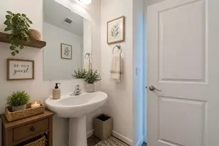 19832 Gabilan View Dr, Salinas, CA 93906 - Photo 9