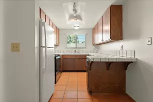 402 Winchester Dr, Watsonville, CA 95076 - Photo 3