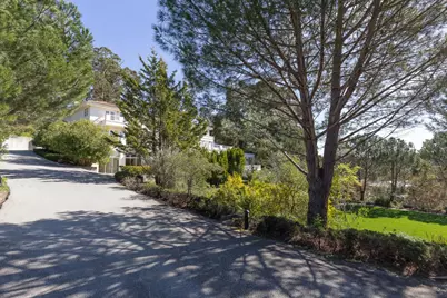 15 Boroughwood Pl, Hillsborough, CA 94010 - Photo 117