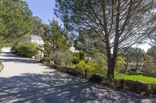 15 Boroughwood Pl, Hillsborough, CA 94010 - Photo 117