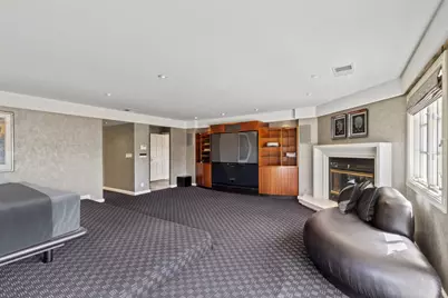 15 Boroughwood Pl, Hillsborough, CA 94010 - Photo 67